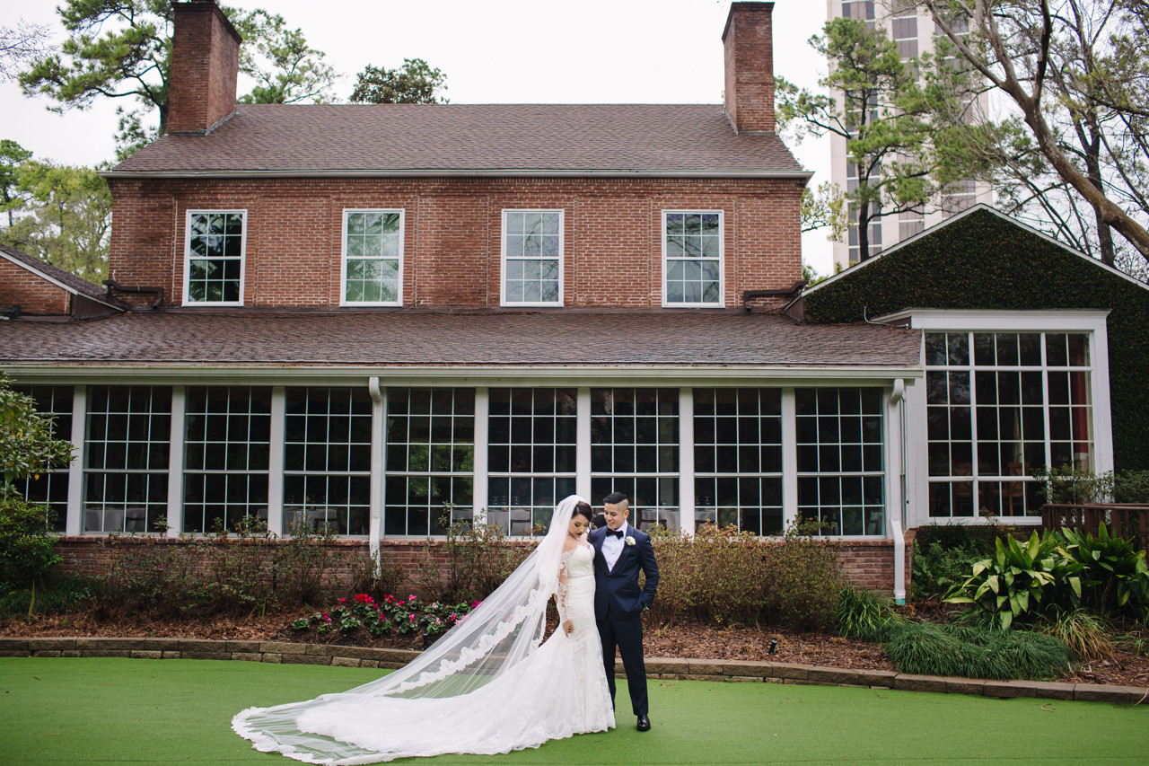 Houstonian Hotel wedding photo ceremony and reception (17)