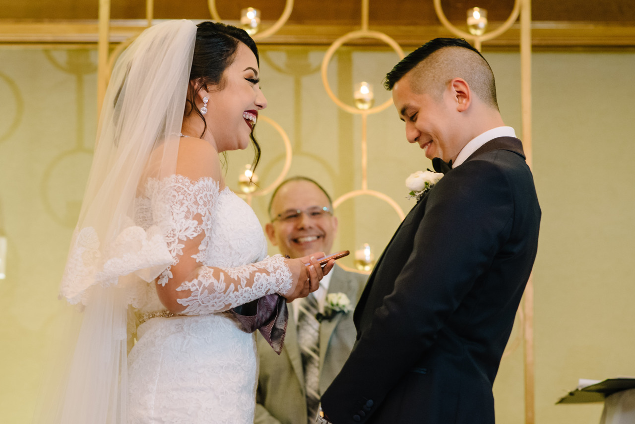 Houstonian Hotel wedding photo ceremony and reception (32)