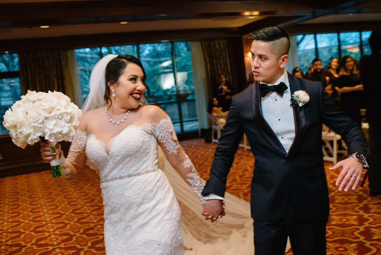 Houstonian Hotel wedding photo ceremony and reception (34)