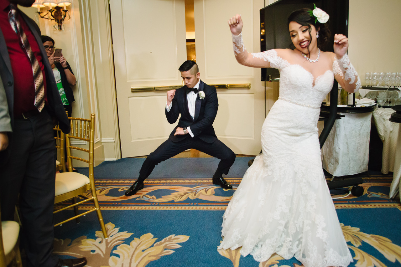 Houstonian Hotel wedding photo ceremony and reception (38)