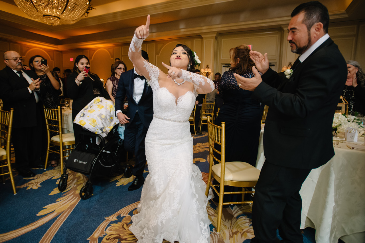 Houstonian Hotel wedding photo ceremony and reception (39)