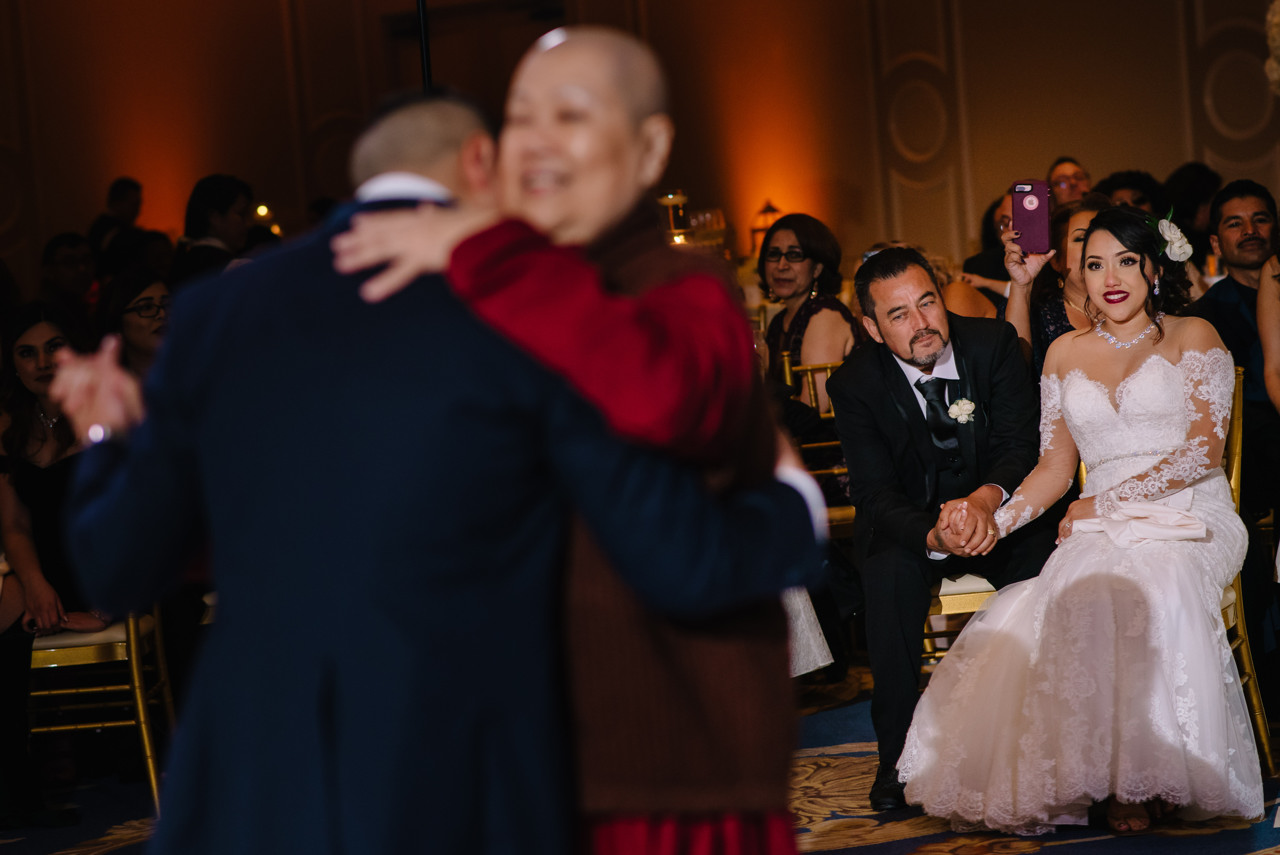 Houstonian Hotel wedding photo ceremony and reception (53)