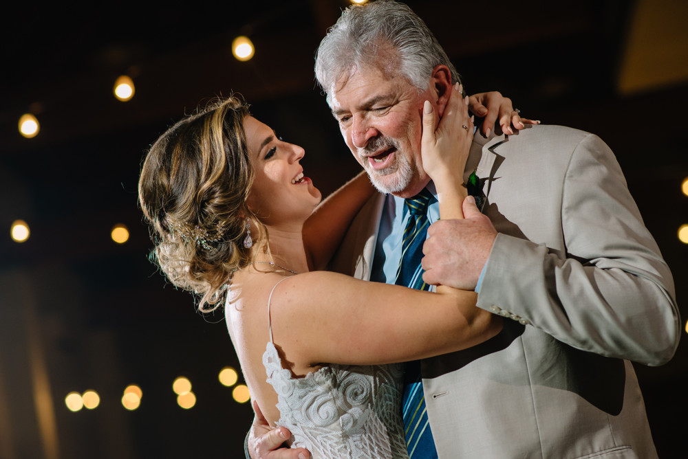 Inspiring Oaks Ranch wedding photo outdoor ceremony Wimberley Texas (30)