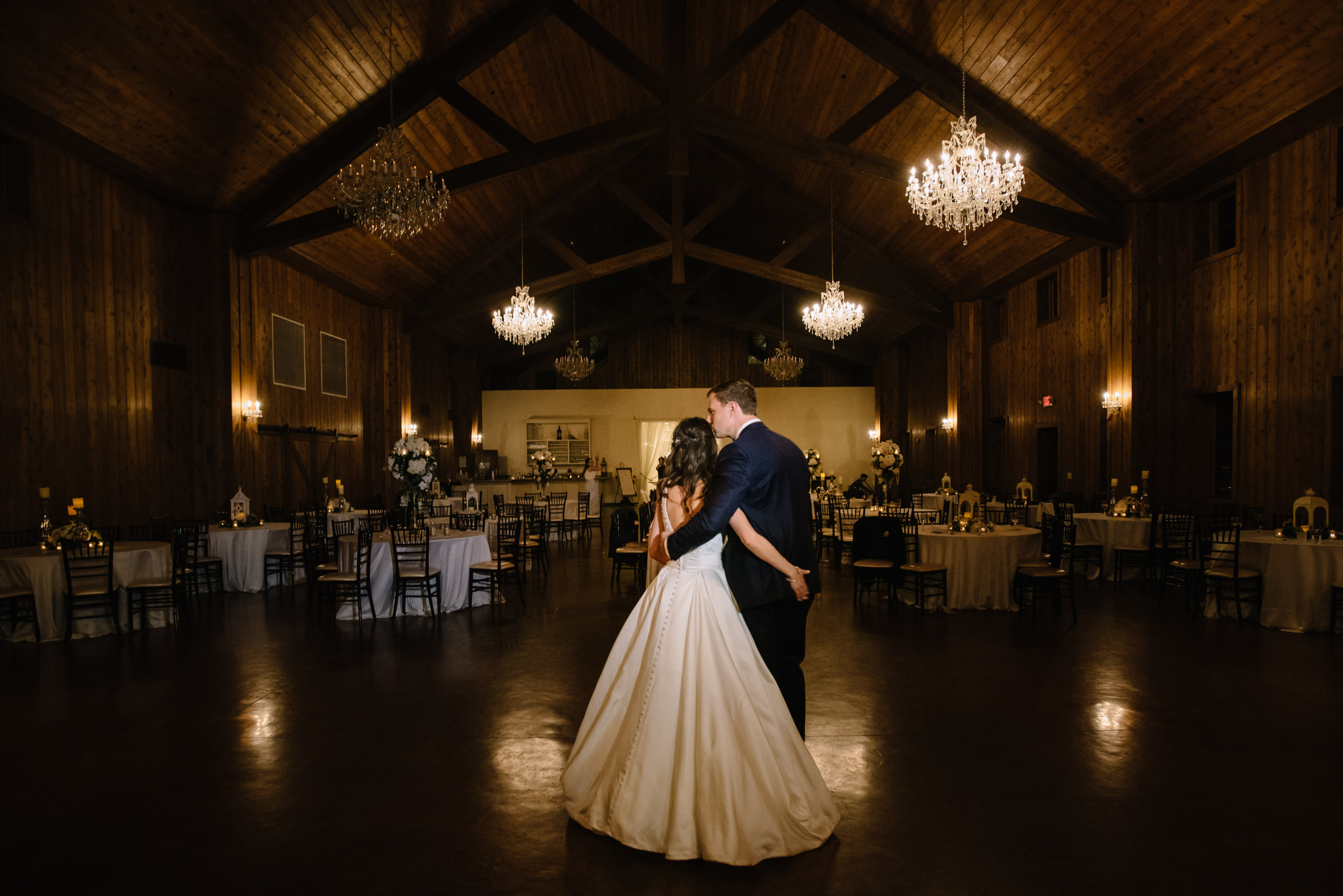 the carriage house houston wedding photos (73)