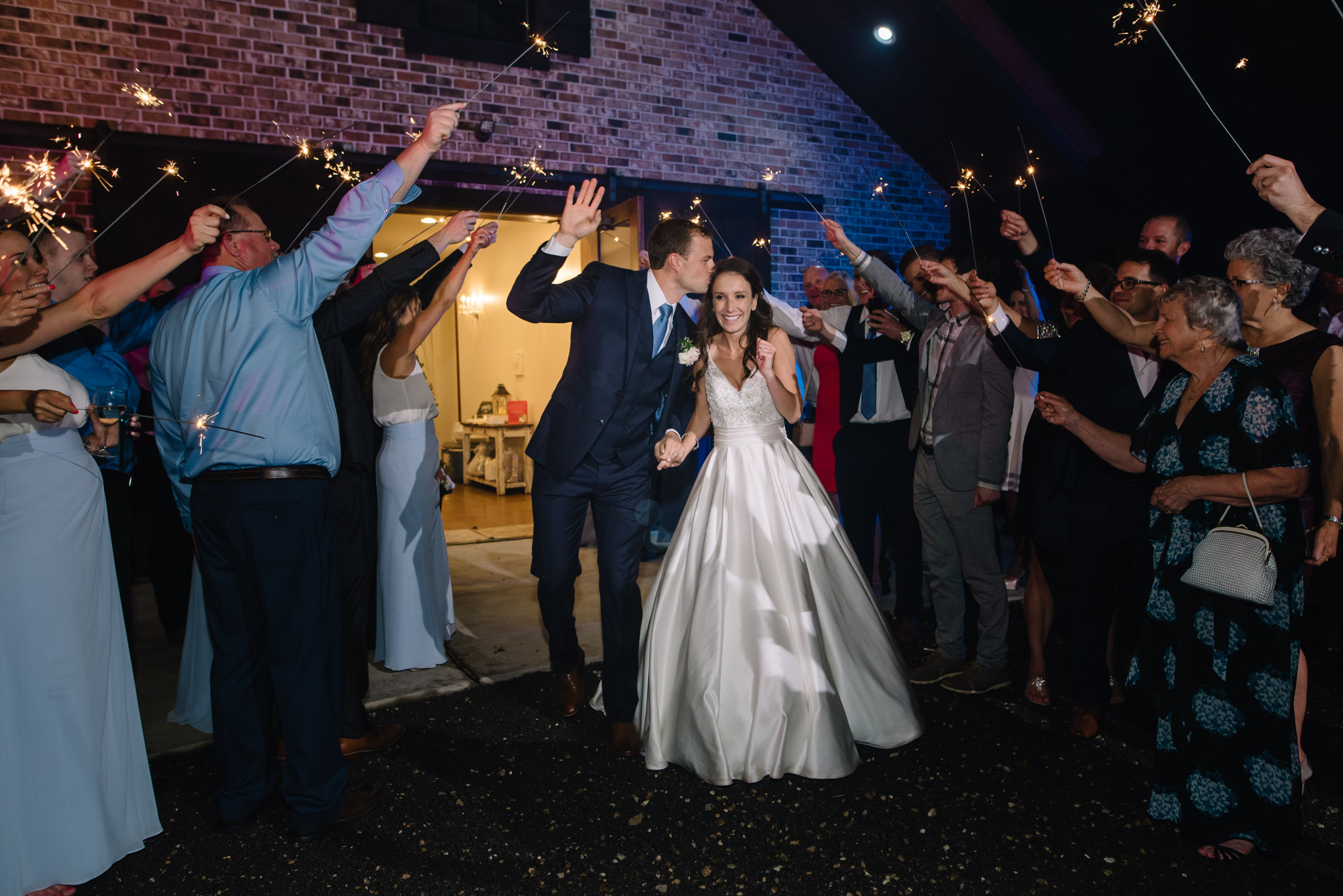 the carriage house houston wedding photos (74)