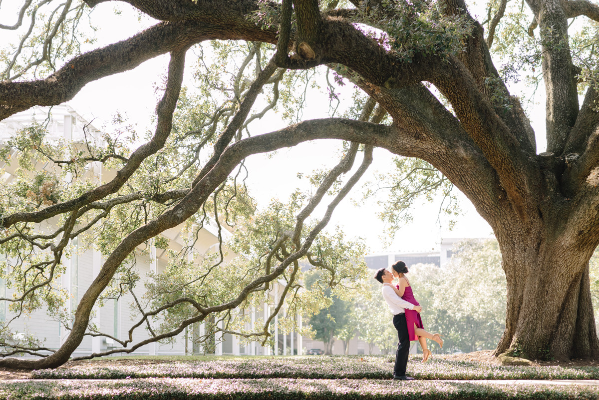 Houston outdoor engagement session at Menil drawing Institute