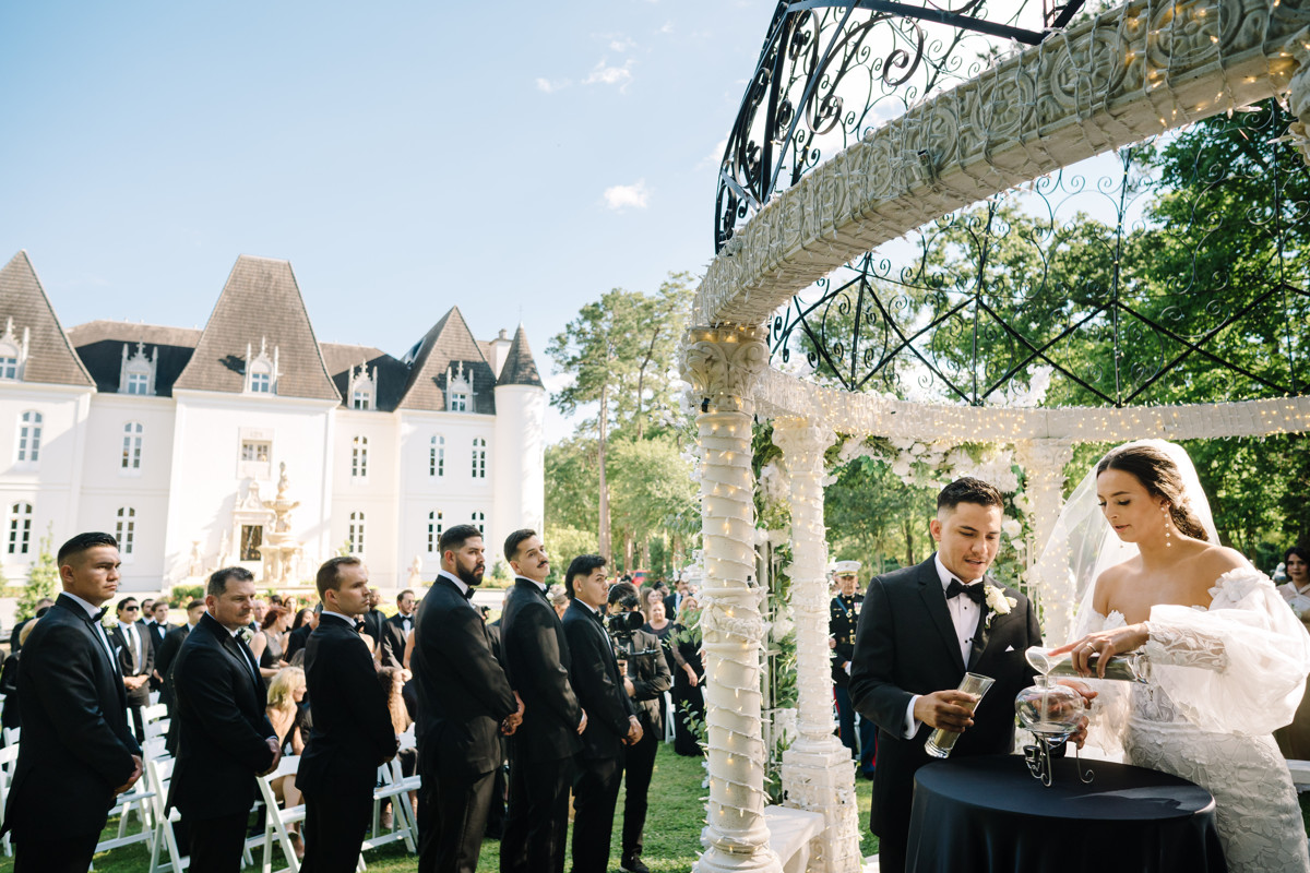 chateau nouvelle wedding photo outdoor ceremony reception best houston wedding photographers photographer