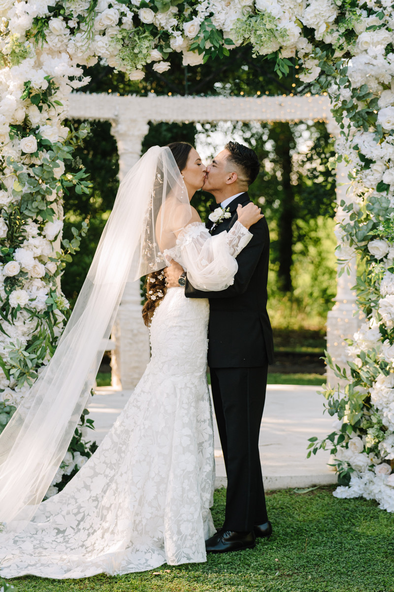 chateau nouvelle wedding photo outdoor ceremony reception best houston wedding photographers photographer