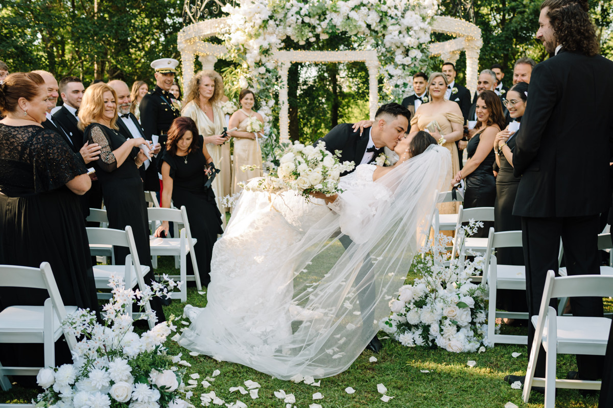 chateau nouvelle wedding photo outdoor ceremony reception best houston wedding photographers photographer