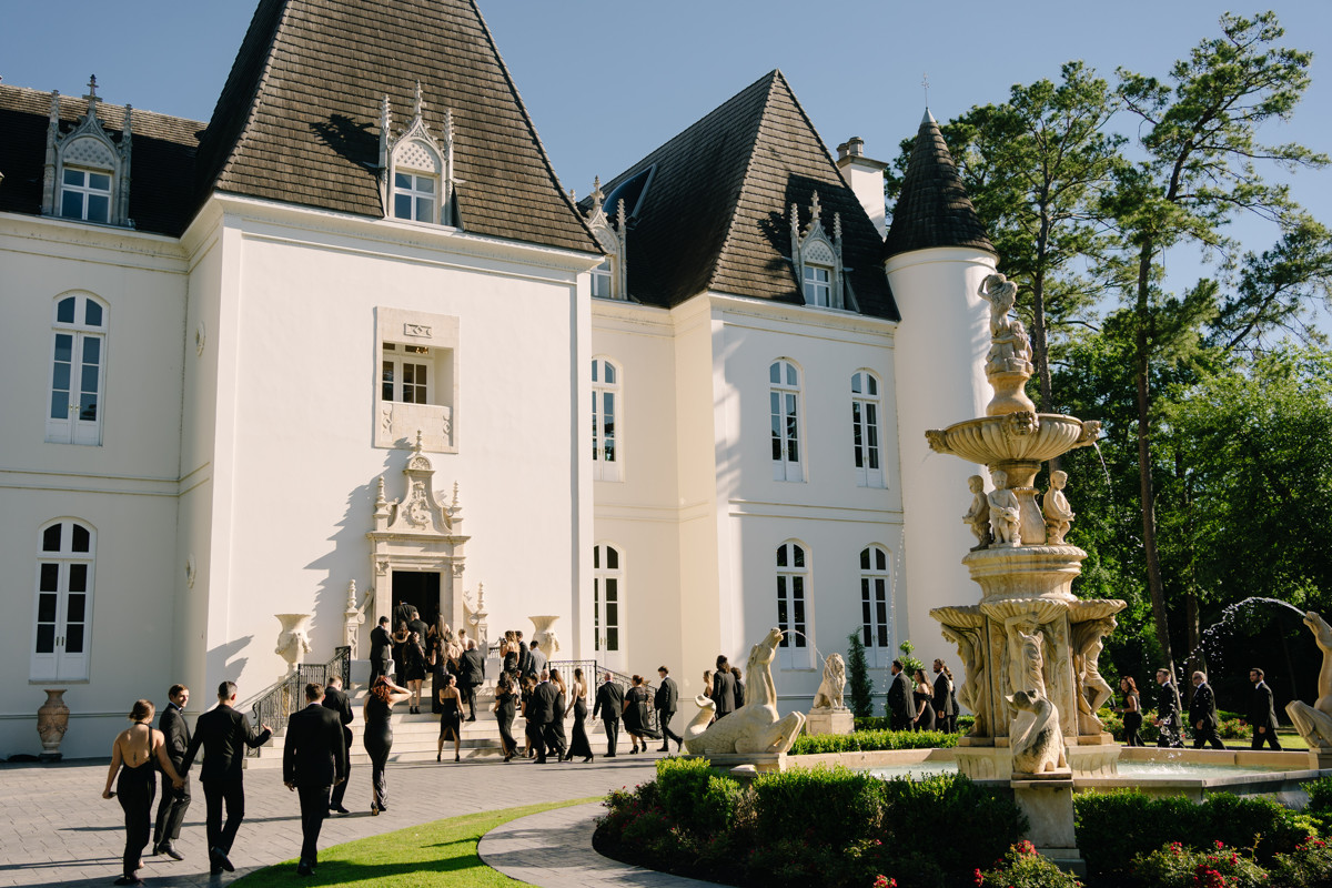 chateau nouvelle wedding photo outdoor ceremony reception best houston wedding photographers photographer