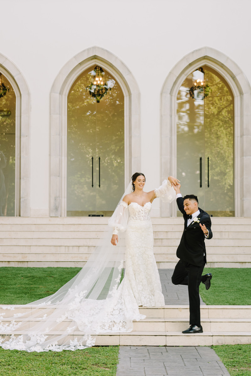 chateau nouvelle wedding photo outdoor ceremony reception best houston wedding photographers photographer