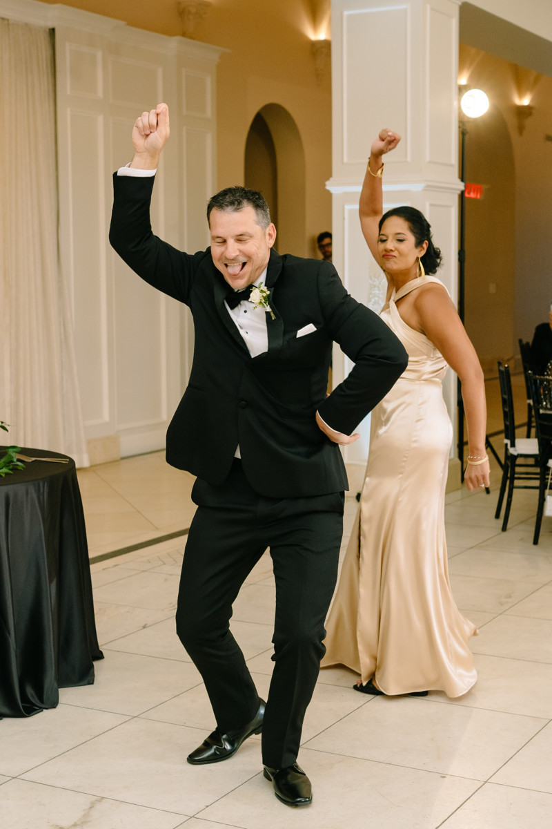 chateau nouvelle wedding photo outdoor ceremony reception best houston wedding photographers photographer