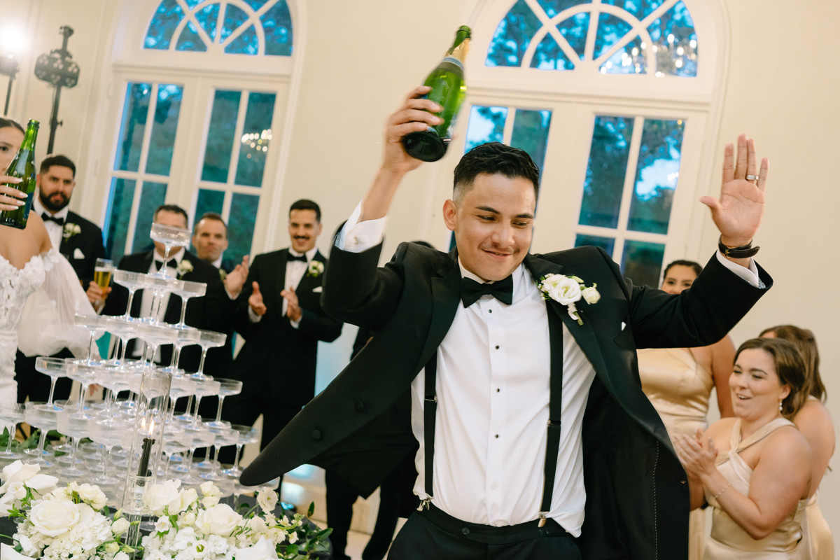 chateau nouvelle wedding photo outdoor ceremony reception best houston wedding photographers photographer