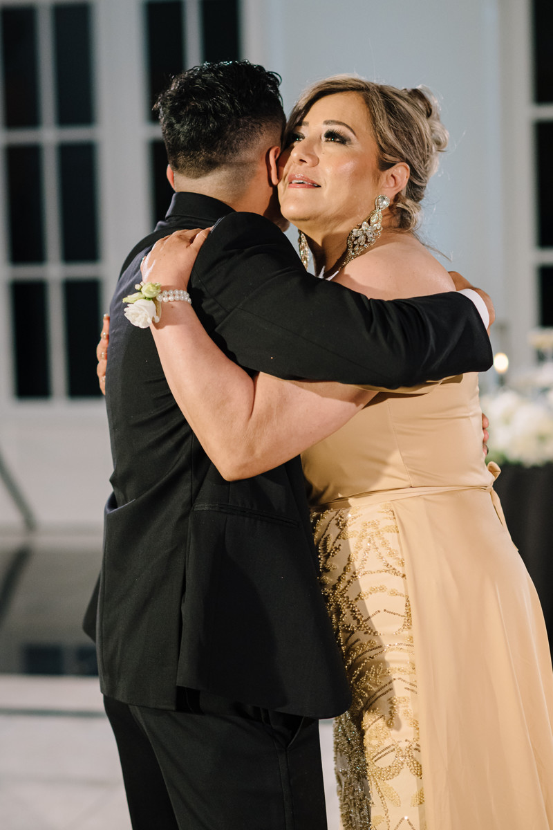 chateau nouvelle wedding photo outdoor ceremony reception best houston wedding photographers photographer