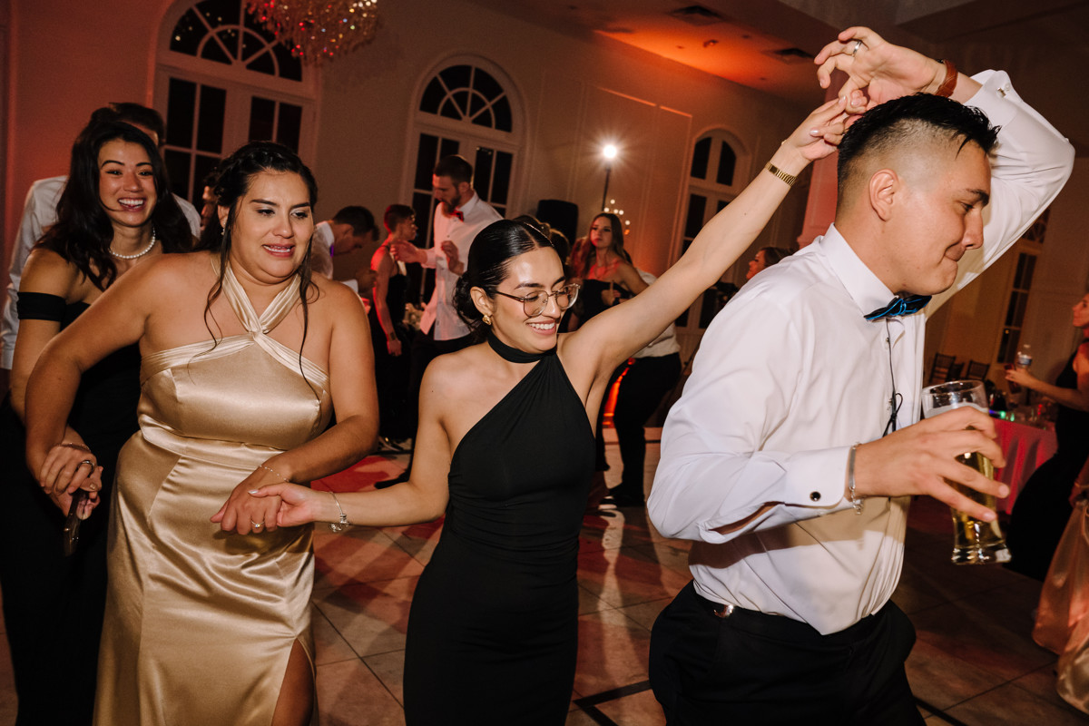 chateau nouvelle wedding photo outdoor ceremony reception best houston wedding photographers photographer