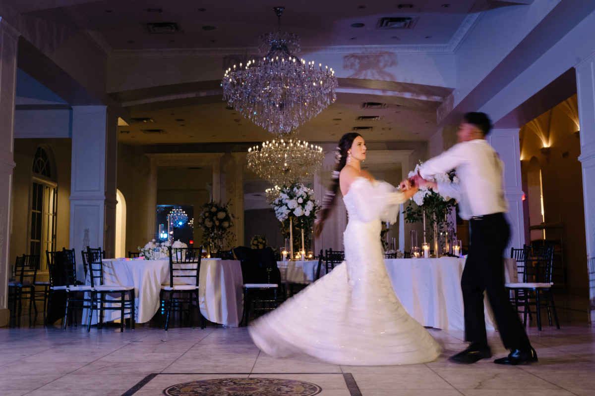 chateau nouvelle wedding photo outdoor ceremony reception best houston wedding photographers photographer