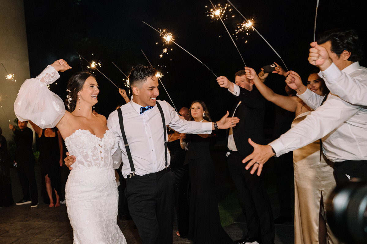 chateau nouvelle wedding photo outdoor ceremony reception best houston wedding photographers photographer