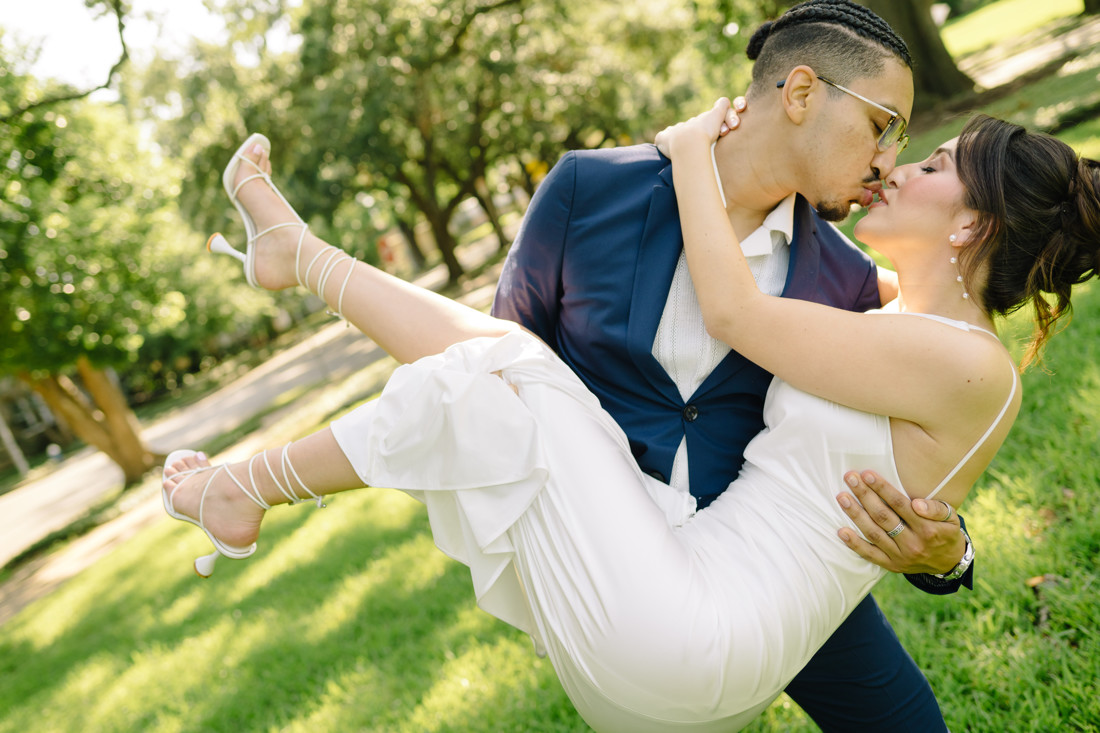 Houston engagement photographer photography session menil drawing institute museum district