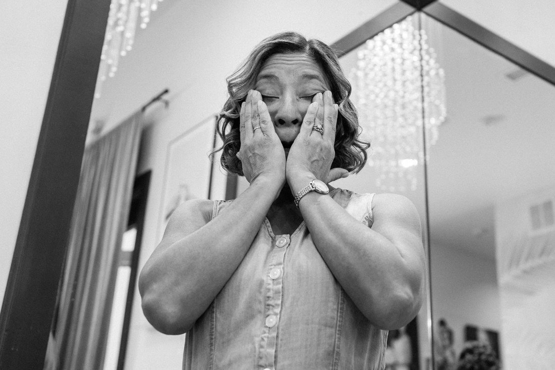 Waters edge wedding photo houston photographer wedding photography outdoor lake ceremony