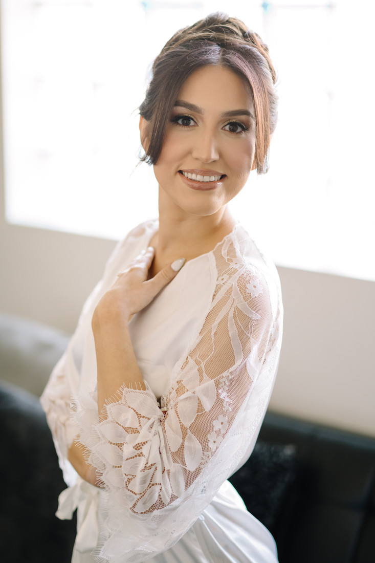 Waters edge wedding photo houston photographer wedding photography outdoor lake ceremony