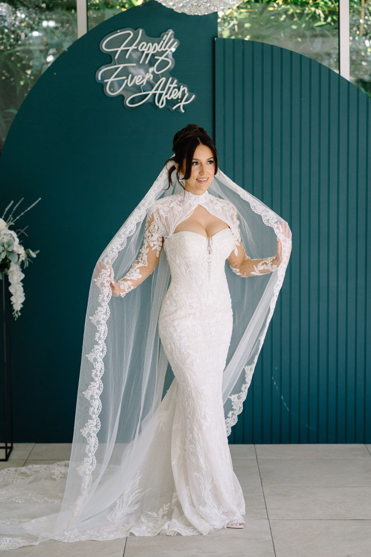 Waters edge wedding photo houston photographer wedding photography outdoor lake ceremony