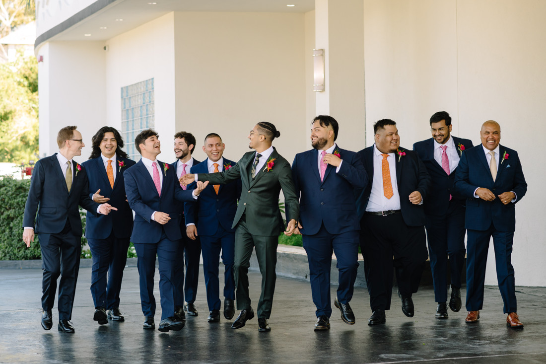 Waters edge wedding photo houston photographer wedding photography outdoor lake ceremony