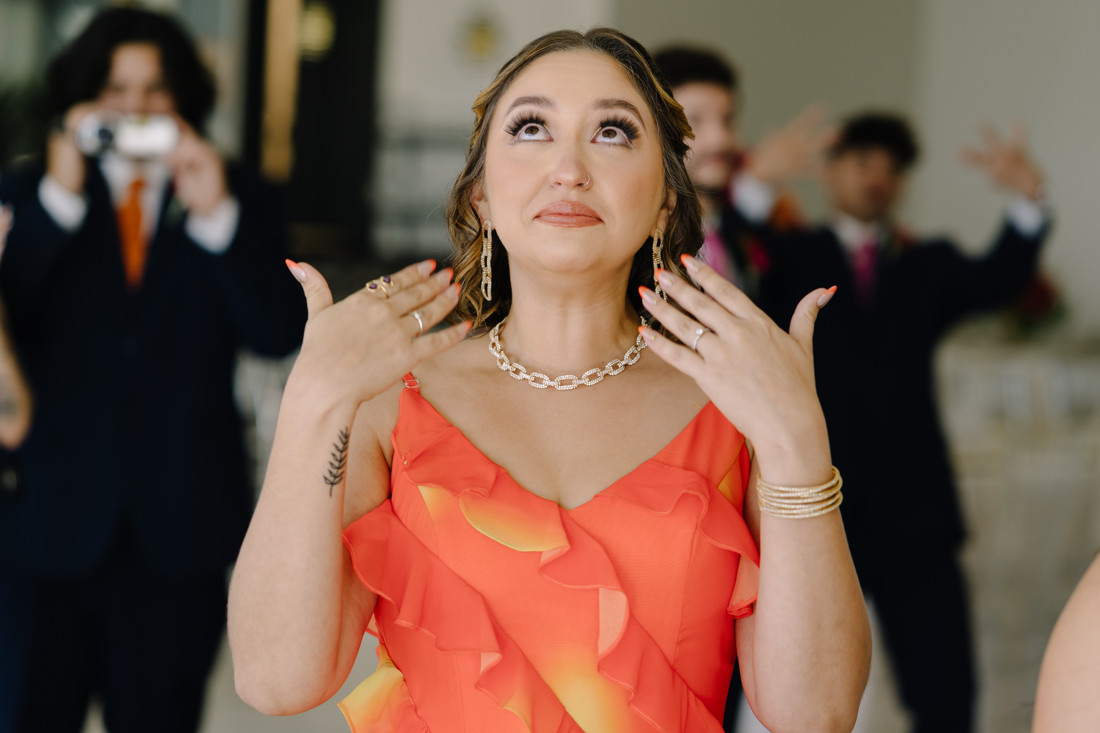 Waters edge wedding photo houston photographer wedding photography outdoor lake ceremony