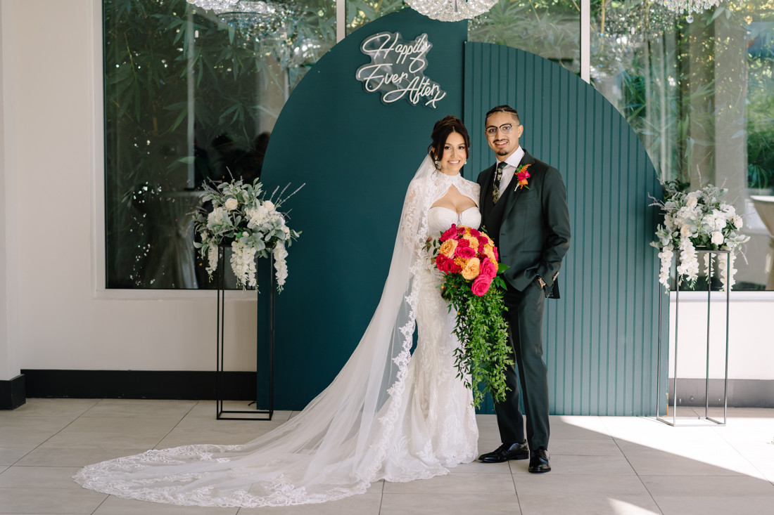 Waters edge wedding photo houston photographer wedding photography outdoor lake ceremony