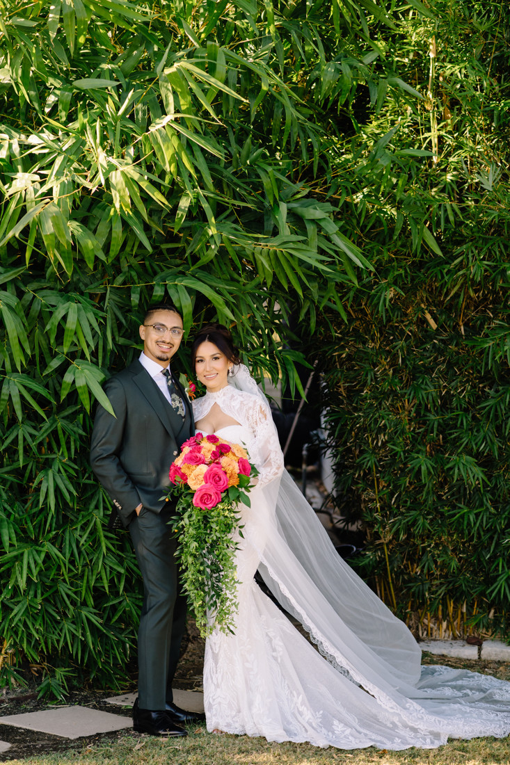 Waters edge wedding photo houston photographer wedding photography outdoor lake ceremony