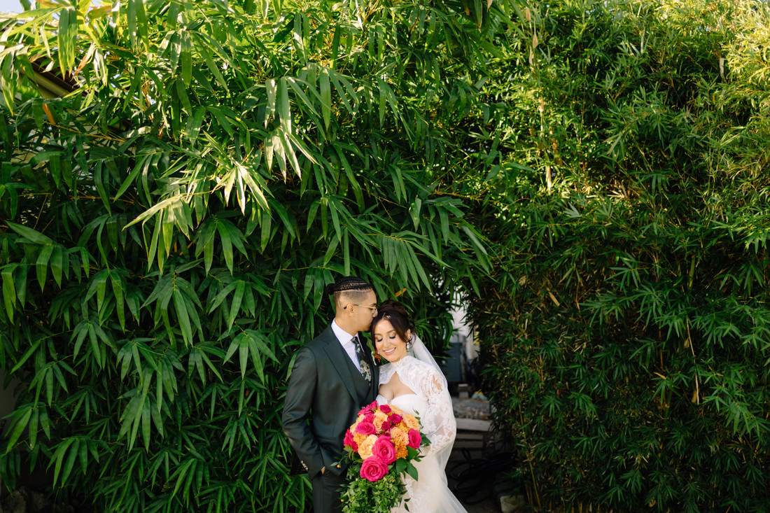 Waters edge wedding photo houston photographer wedding photography outdoor lake ceremony