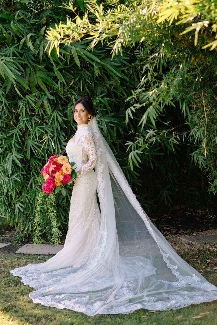Waters edge wedding photo houston photographer wedding photography outdoor lake ceremony