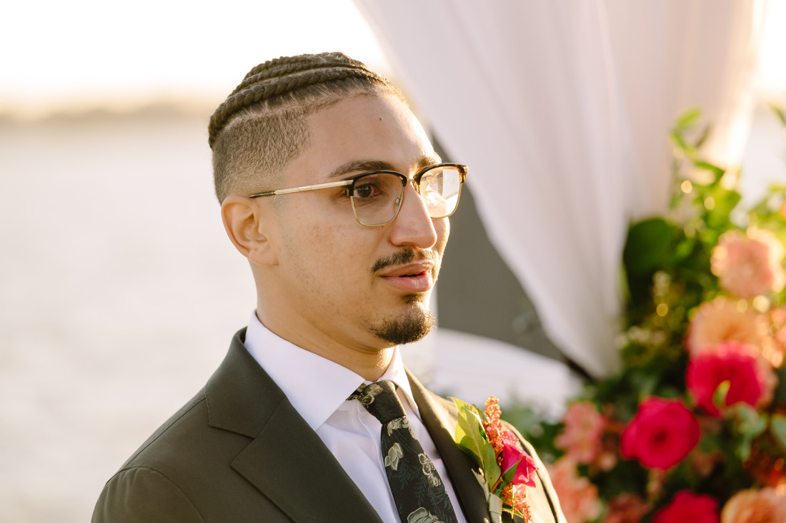 Waters edge wedding photo houston photographer wedding photography outdoor lake ceremony