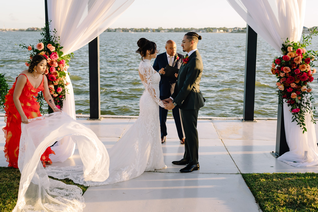 Waters edge wedding photo houston photographer wedding photography outdoor lake ceremony