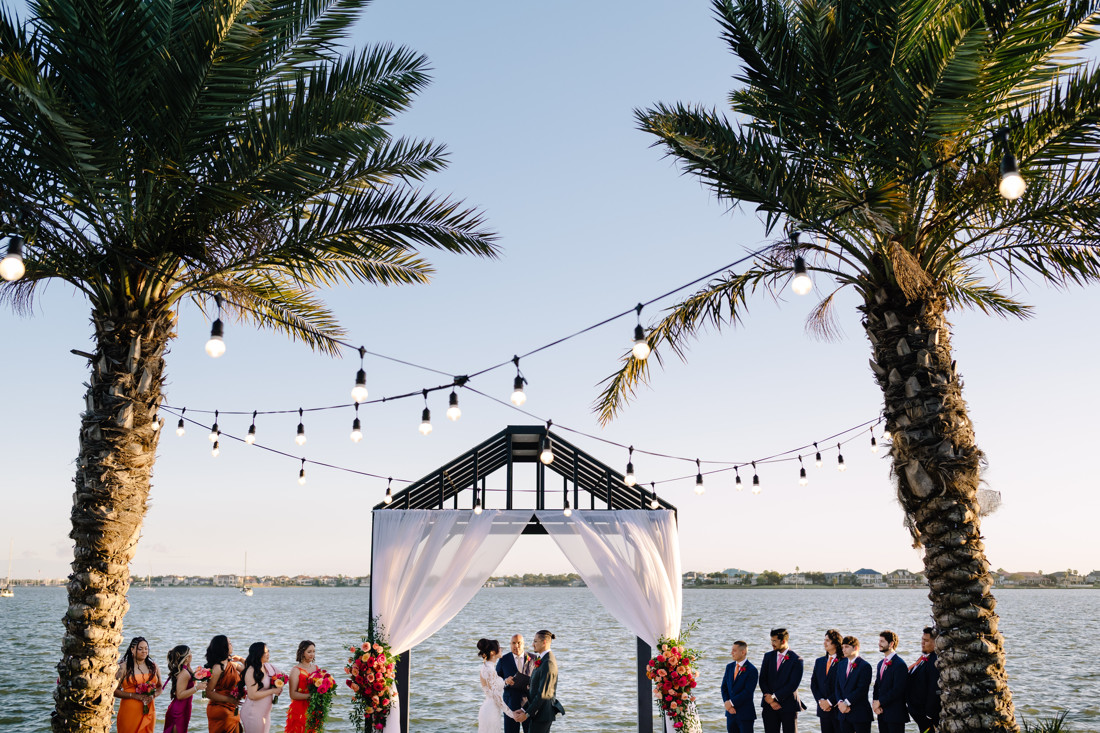 Waters edge wedding photo houston photographer wedding photography outdoor lake ceremony