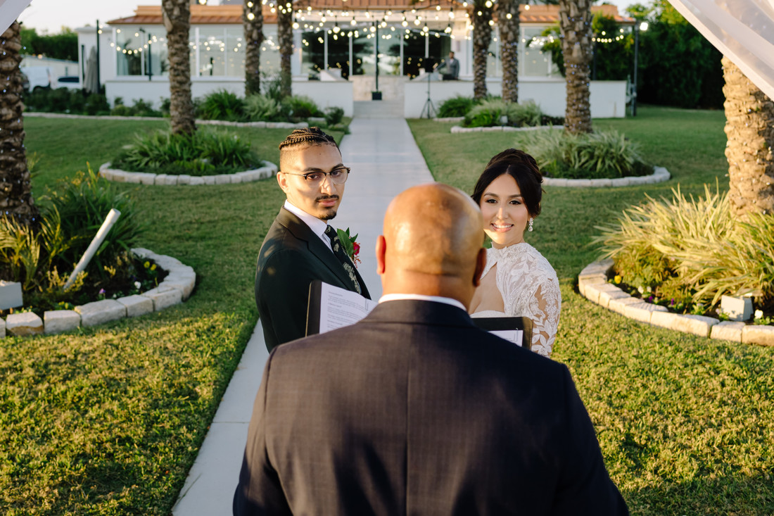 Waters edge wedding photo houston photographer wedding photography outdoor lake ceremony