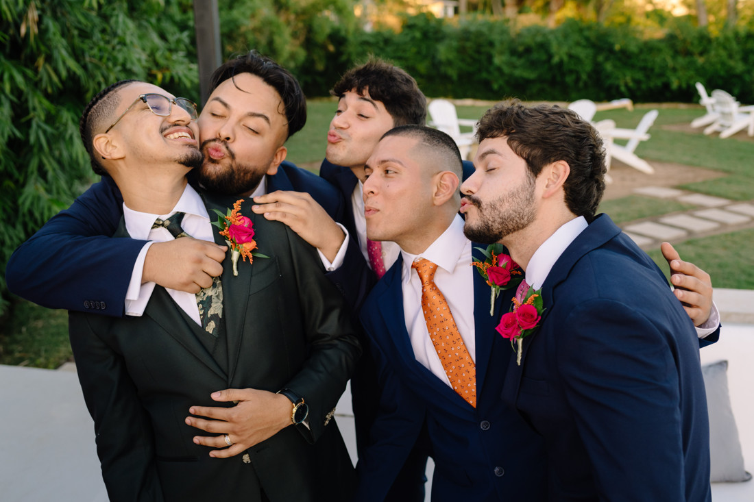 Waters edge wedding photo houston photographer wedding photography outdoor lake ceremony