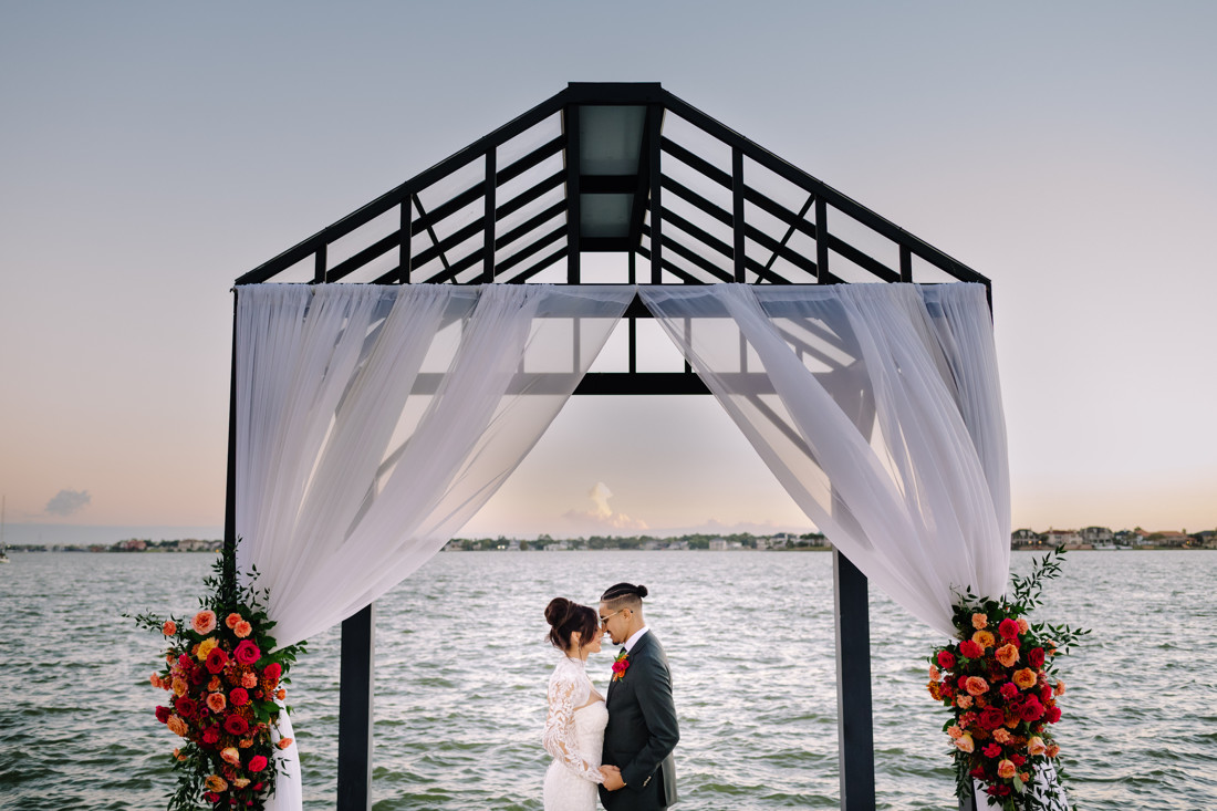 Waters edge wedding photo houston photographer wedding photography outdoor lake ceremony