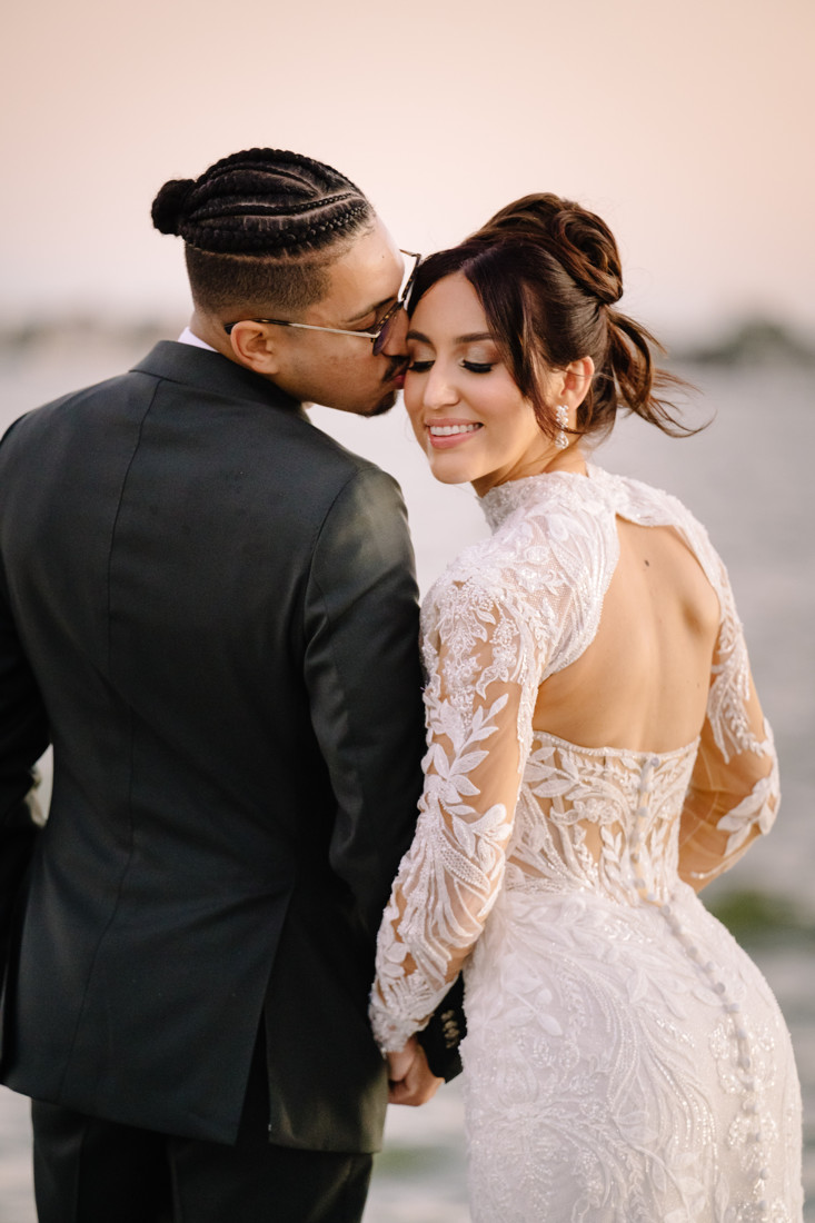 Waters edge wedding photo houston photographer wedding photography outdoor lake ceremony