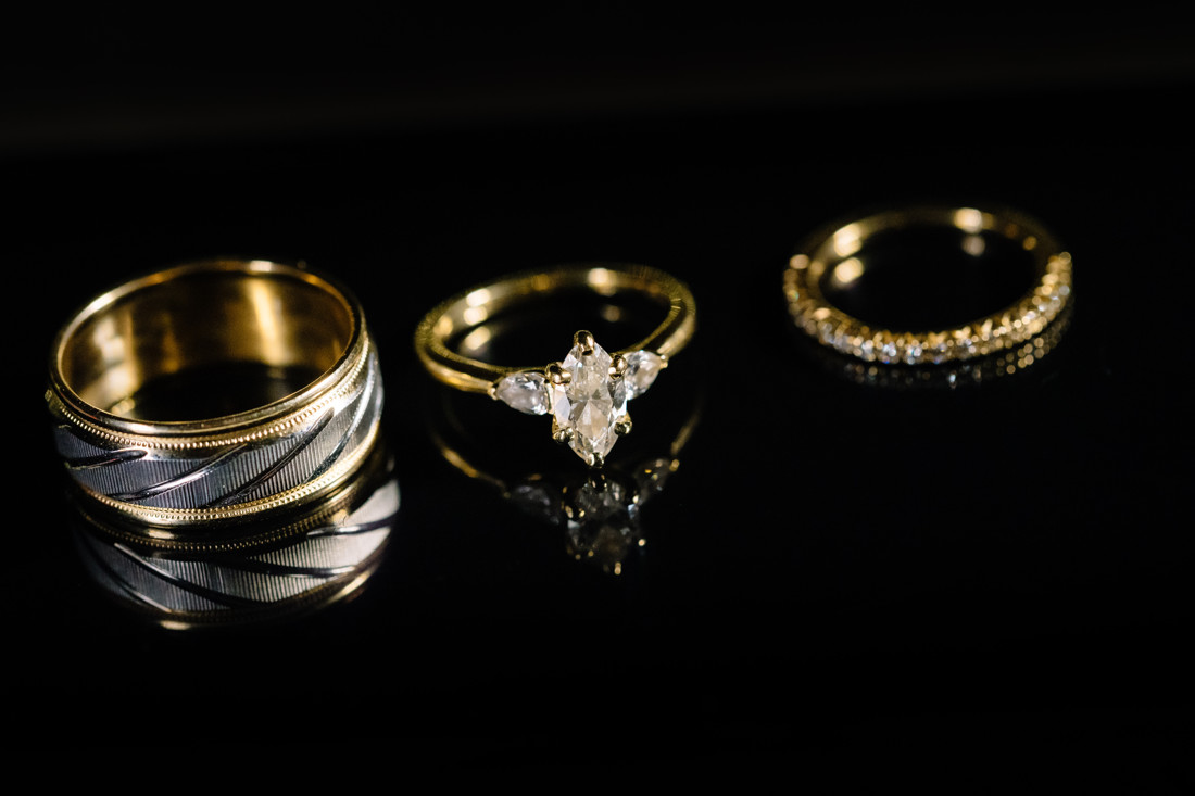 Waters edge wedding photo houston photographer wedding photography outdoor lake ceremony