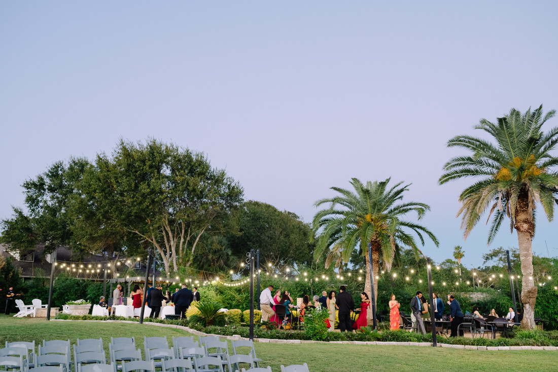 Waters edge wedding photo houston photographer wedding photography outdoor lake ceremony