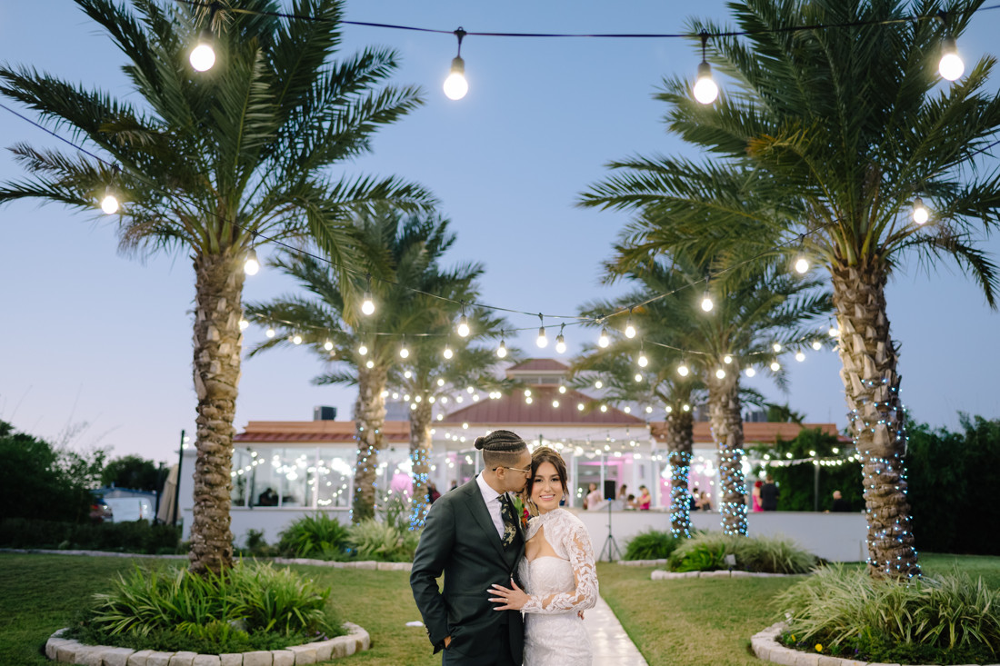 Waters edge wedding photo houston photographer wedding photography outdoor lake ceremony