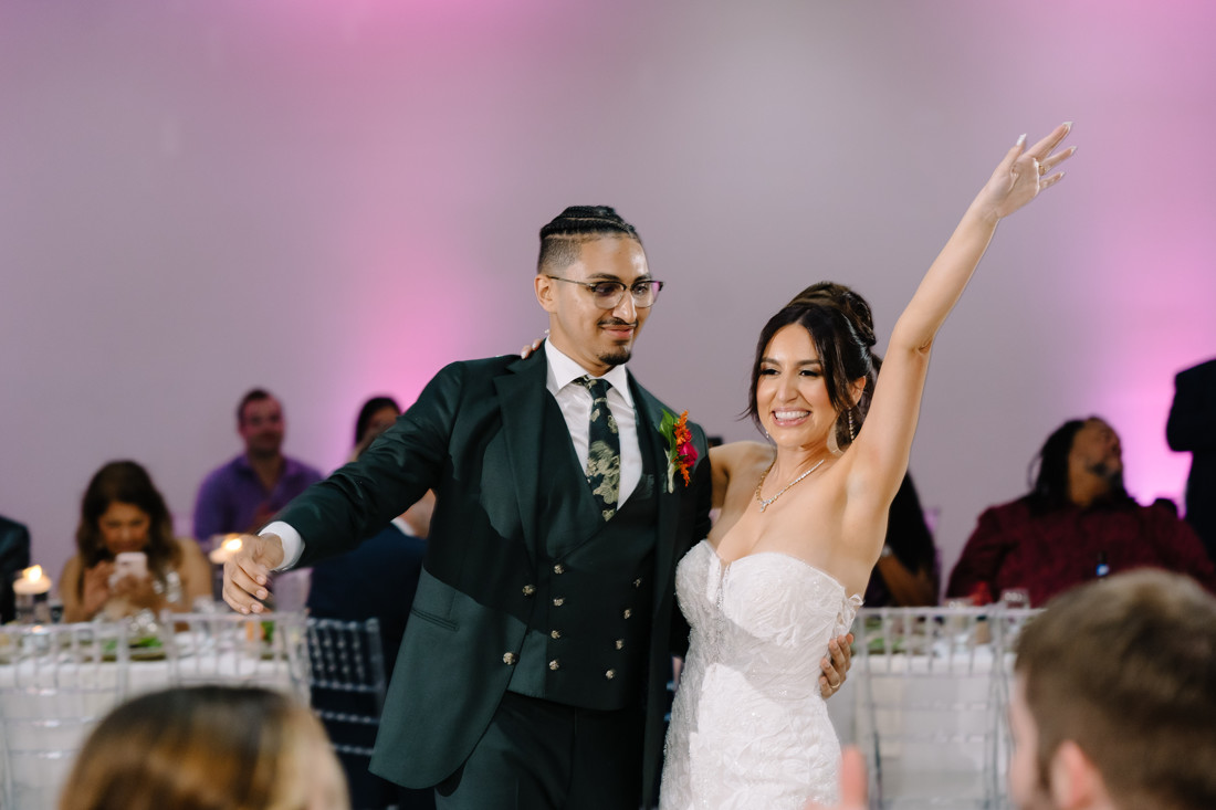 Waters edge wedding photo houston photographer wedding photography outdoor lake ceremony