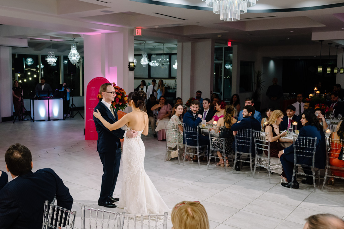Waters edge wedding photo houston photographer wedding photography outdoor lake ceremony
