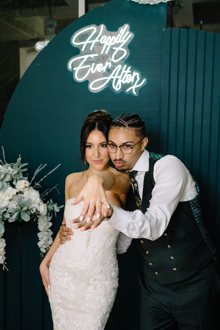 Waters edge wedding photo houston photographer wedding photography outdoor lake ceremony