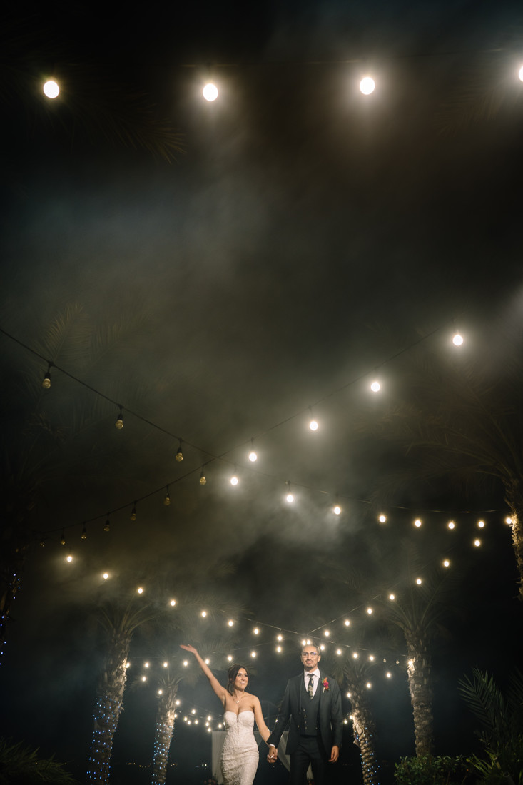 Waters edge wedding photo houston photographer wedding photography outdoor lake ceremony