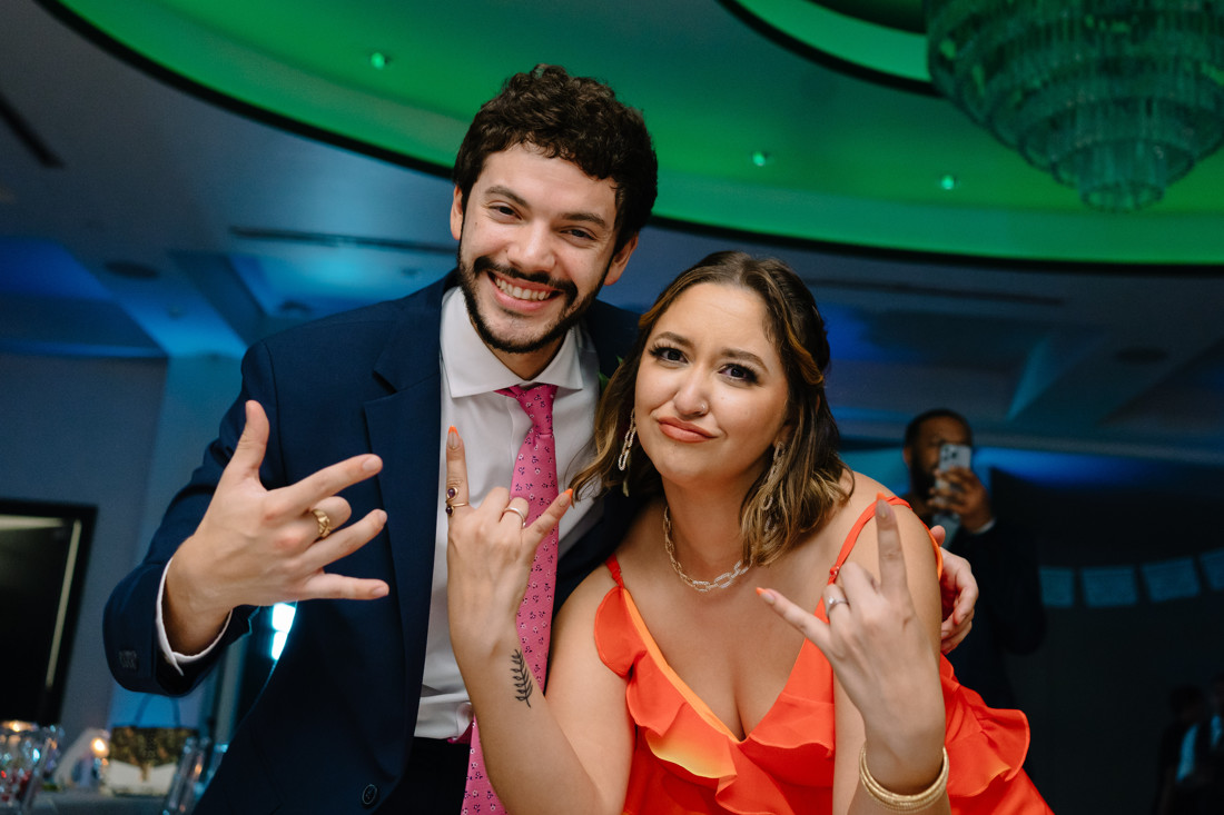 Waters edge wedding photo houston photographer wedding photography outdoor lake ceremony