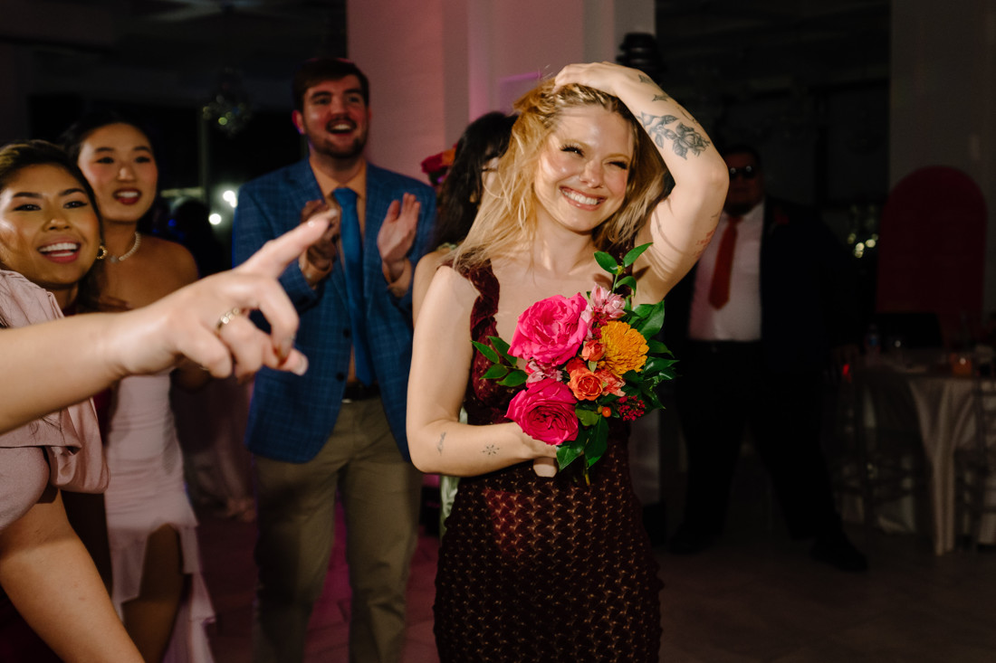 Waters edge wedding photo houston photographer wedding photography outdoor lake ceremony