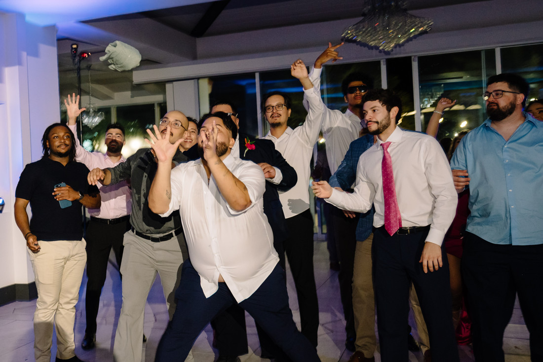 Waters edge wedding photo houston photographer wedding photography outdoor lake ceremony