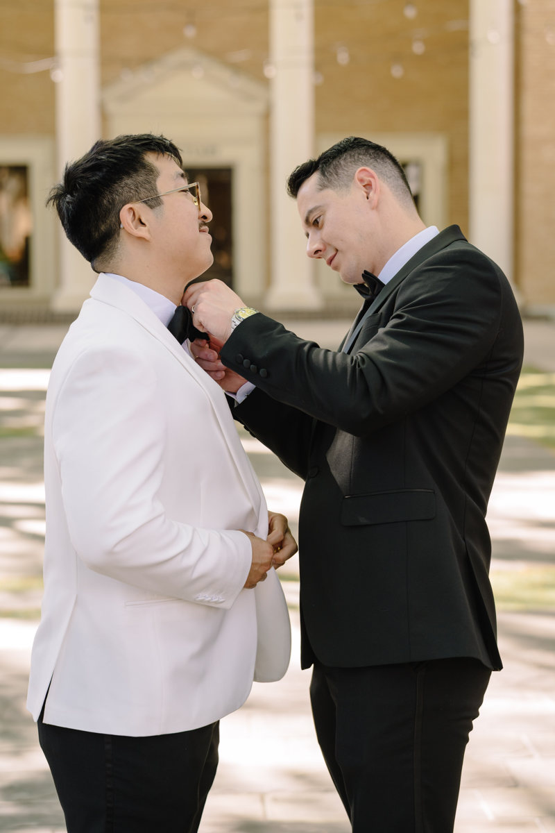 thompson hotel houston wedding grace prebyterian church ceremony best houston wedding photographer knwedding