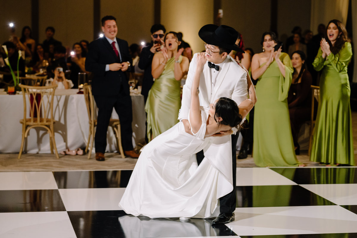 thompson hotel houston wedding grace prebyterian church ceremony best houston wedding photographer knwedding